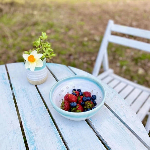 Coastal Berry Bowl with Saucer