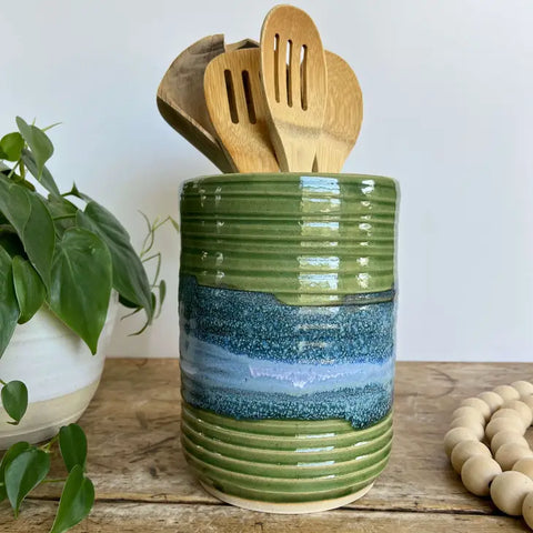 Kitchen & Dining