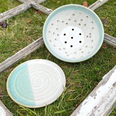 Coastal Berry Bowl with Saucer